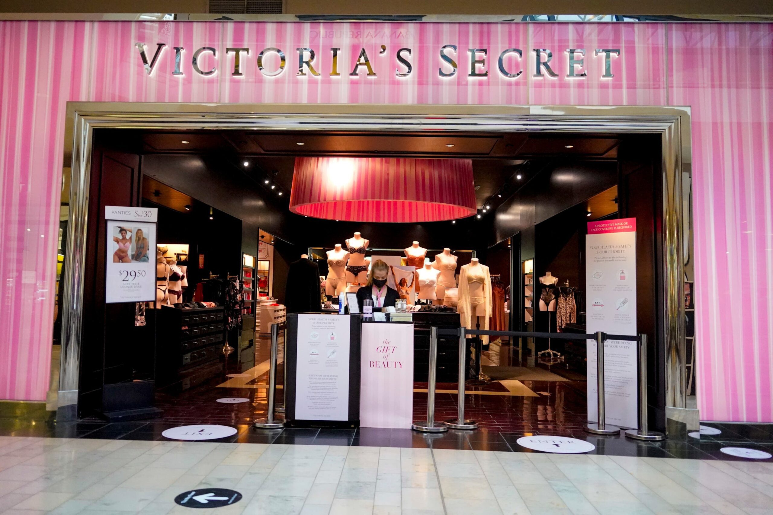 The entrance to a Victoria’s Secret store in Pittsburgh