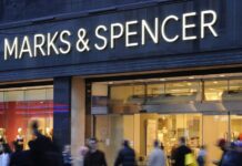 Fashion shoppers return to Marks and Spencers