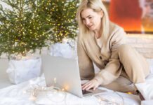 Consumer spending grew 4.4% in December, but Online retail was impacted by postal strikes