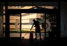 Why ordering a cleaning service is a good idea