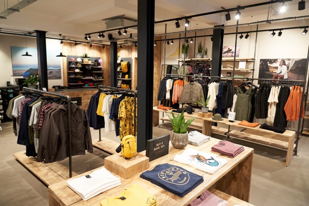 Finisterre LDN Store May2024 DSC03569 Large