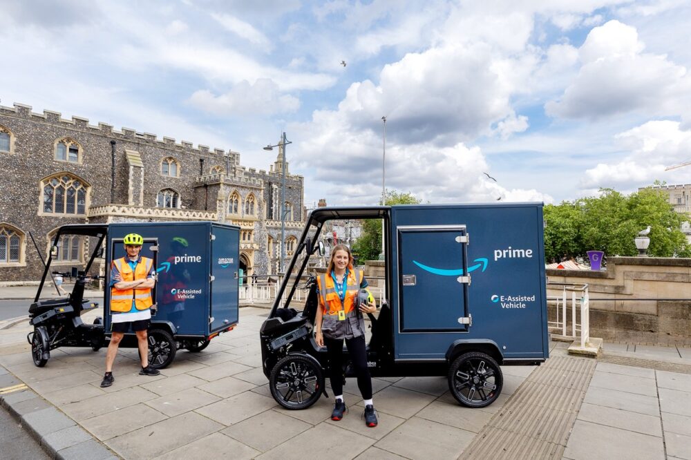 New electic cargo bikes in front of Norwich Guildhall. Photography by UNP. Large