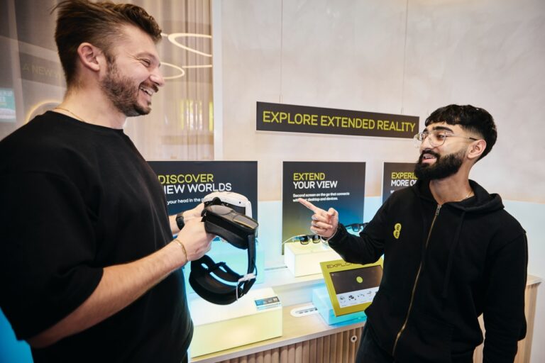 EE Launches UK's First Extended Reality (XR) Retail Playground At ...