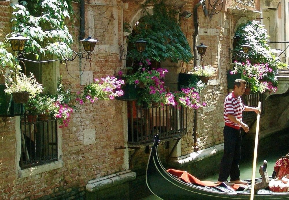 gondolier 337547 1280 Large