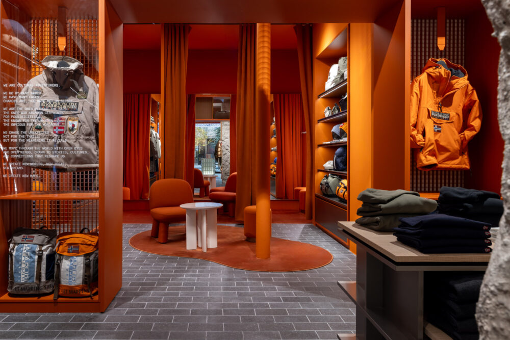 Napapijri store Paris photoPaoloValentini 6