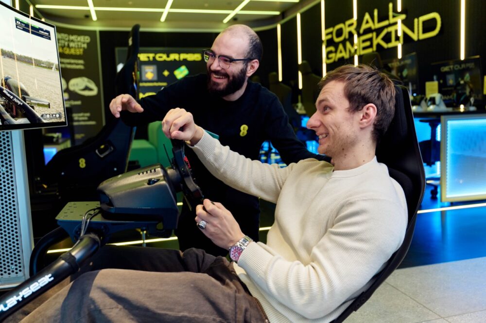 BUCK EE F1 White City 10 Large