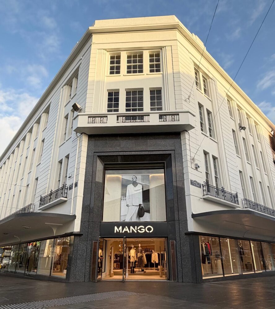 original 66688137 78FF 4848 AF51 D8EFA0B30A51