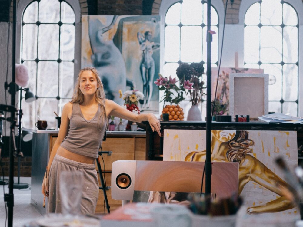 Sophie Tea, artist in the studio

