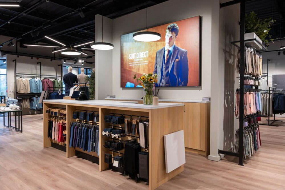 Suit Direct Cheshire Oaks 507 Large