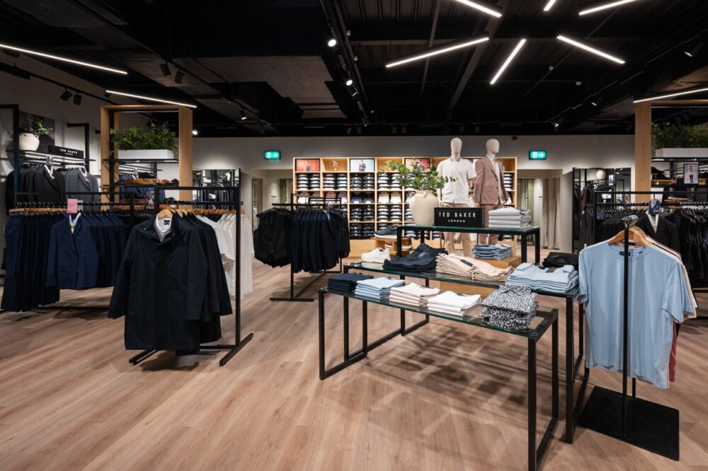 Suit Direct Cheshire Oaks 515 Large