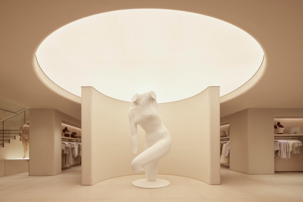 Skims Opens First Uk Flagship On Regent Street 3 A large sculpture by Vanessa Beecroft at the entrance of the Skims Regent Street Store
