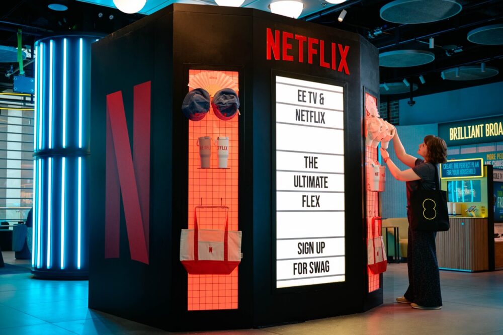 BUCK EE Netflix 3 Large