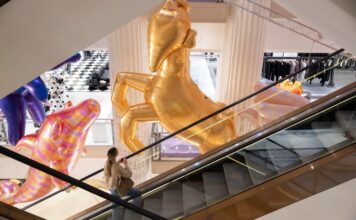 DREAM ON AT SELFRIDGES ATRIUM ART INSTALLATION BY KATIE STOUT PHOTOGRAPHY BY DAVID PARRY 11 Large