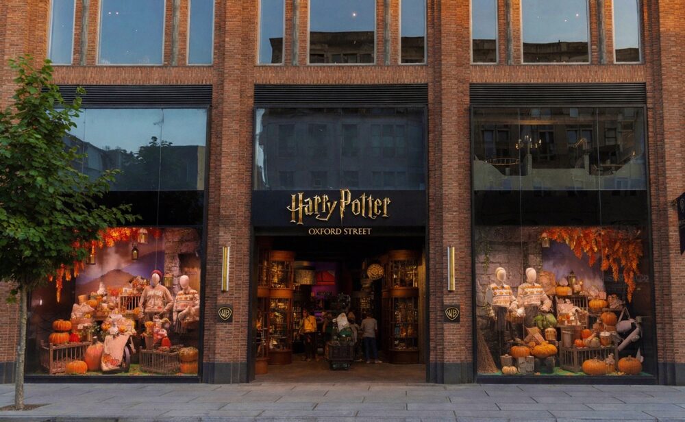 Harry Potter Oxford Street concept art front final Large