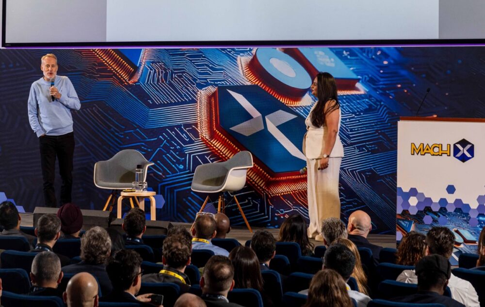 MACH X 2025 - Curry's Komal Koul & EasyJet's Paul Curtis on-stage