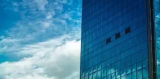 5 Legal Mistakes Retailers Make When Signing a Commercial Property Agreement