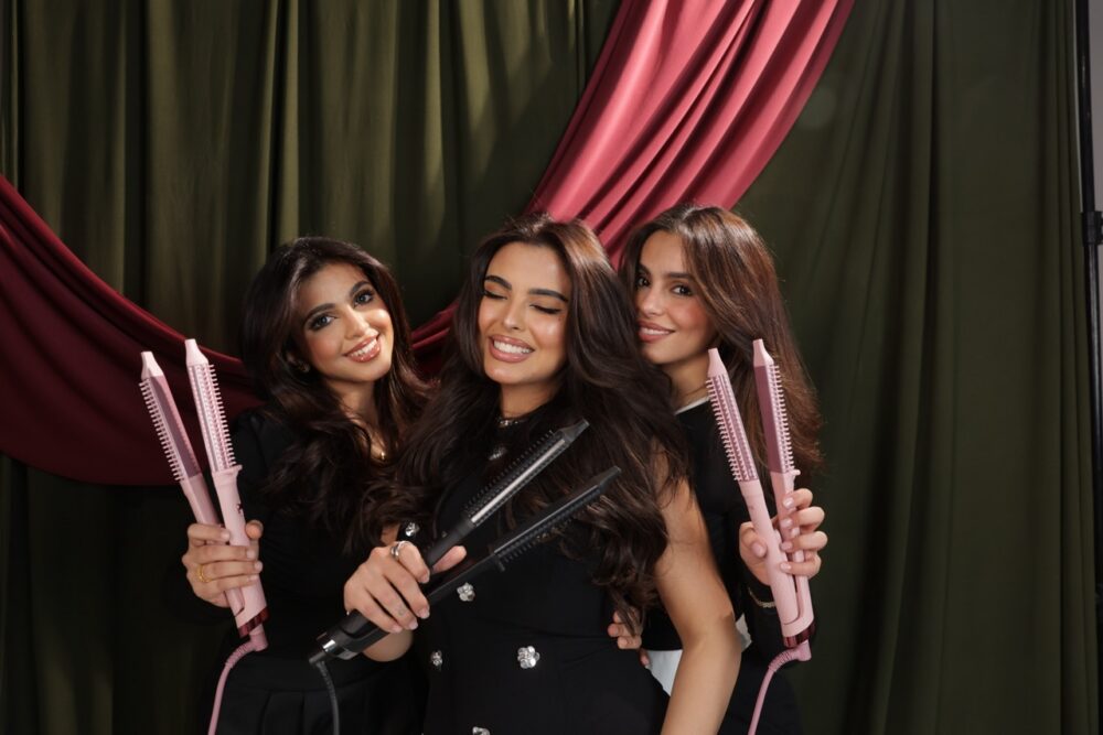 Clara Showcases Dual Slim Hot Brush Following 2026 Emmys
