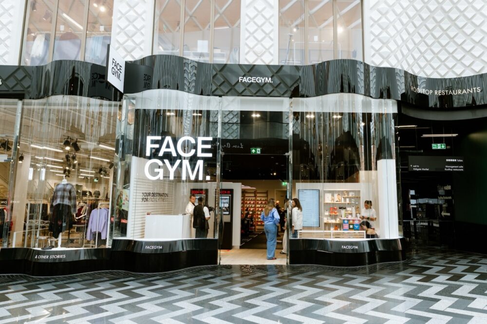 FACEGYM Victoria Leeds external Large