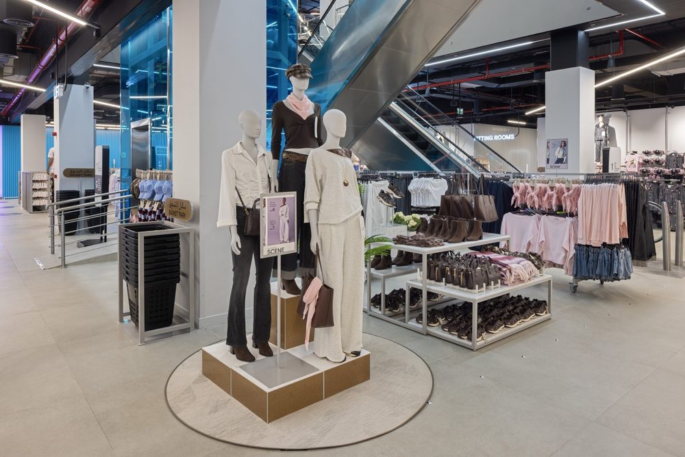 Primark celebrates fifth Middle East store with debut in Bahrain in partnership with Alshaya Group 5 Large